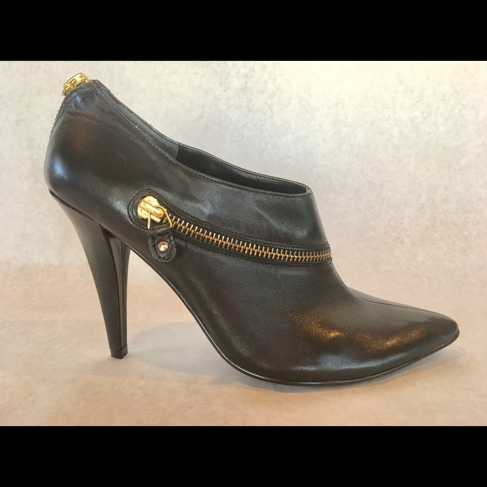 Nine West black boots size 7